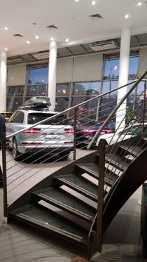 Лестница в ДЦ Audi Варшавский